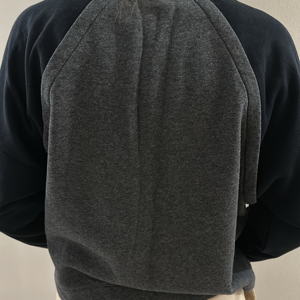 Under armor - Picture 2 of 2